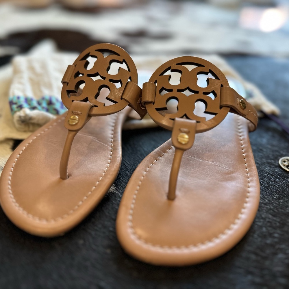 Tory Burch Miller, Tan Thong Sandals with Cut-Out Medallion